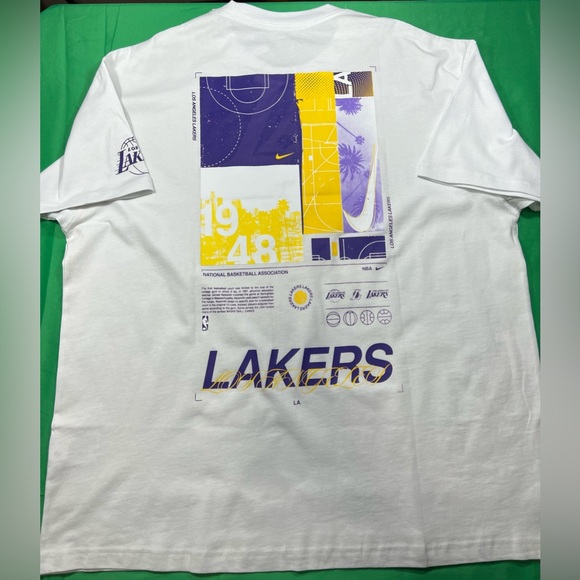 The Nike Tee - Picture 2 of 10